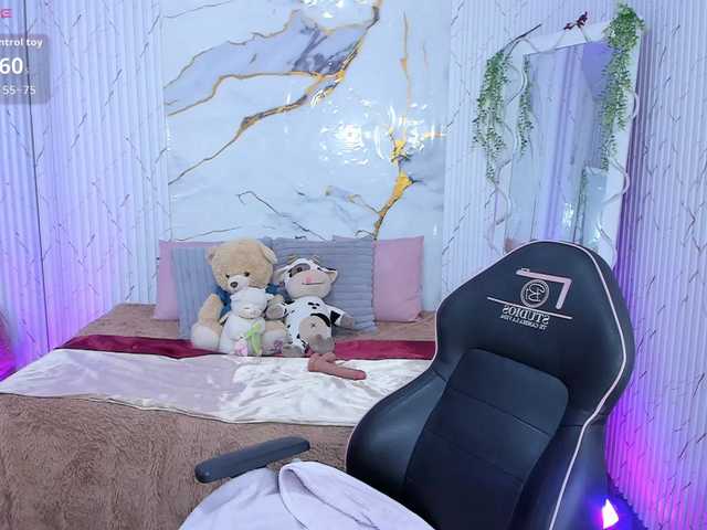 Candyy-tay1's BongaCams show and profile