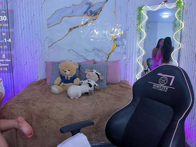 Candyy-tay1's BongaCams show and profile