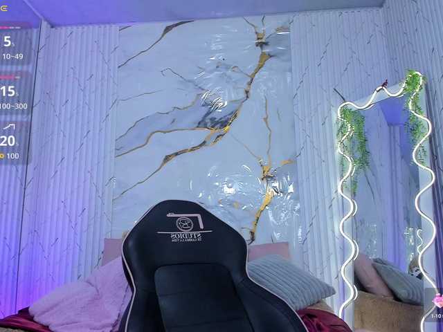 Candyy-tay1's BongaCams show and profile