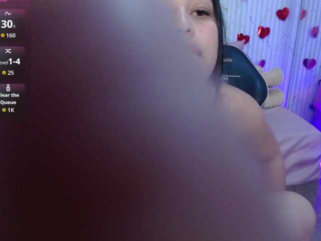 Candyy-tay1's BongaCams show and profile