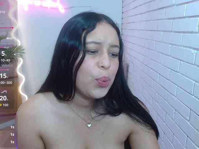 Candyy-tay1 Candyy-tay1