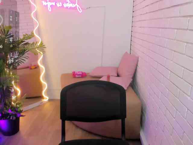 Candyy-tay1 Candyy-tay1