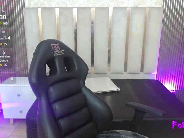 Candyy-tay1 Candyy-tay1