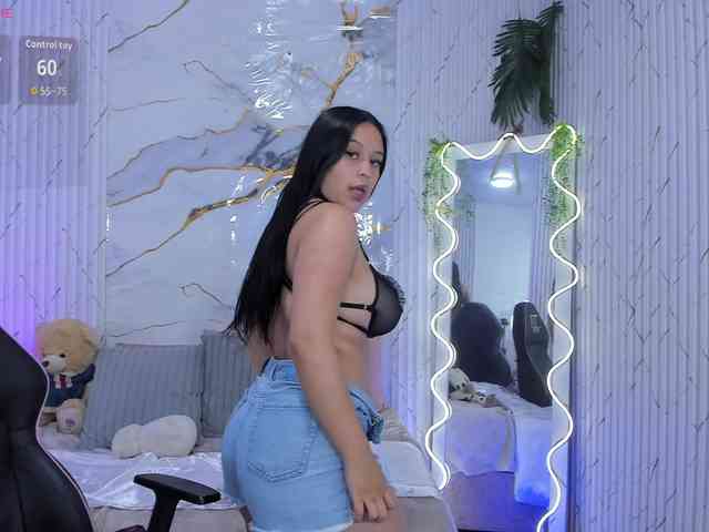 Candyy-tay1 Candyy-tay1