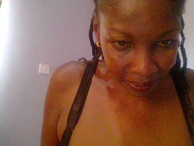 Dusky-funbags's BongaCams show and profile