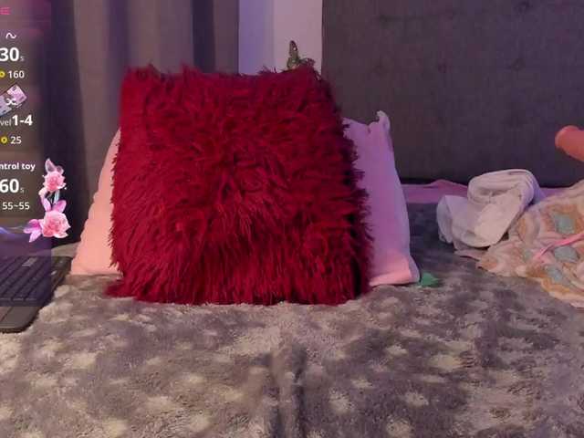 le modèle Sasha-Sweet est en webcam porno dans un show sur le site bongacams, il possède les tags suivants: Latino/Hispanic,Blonde,Shaved