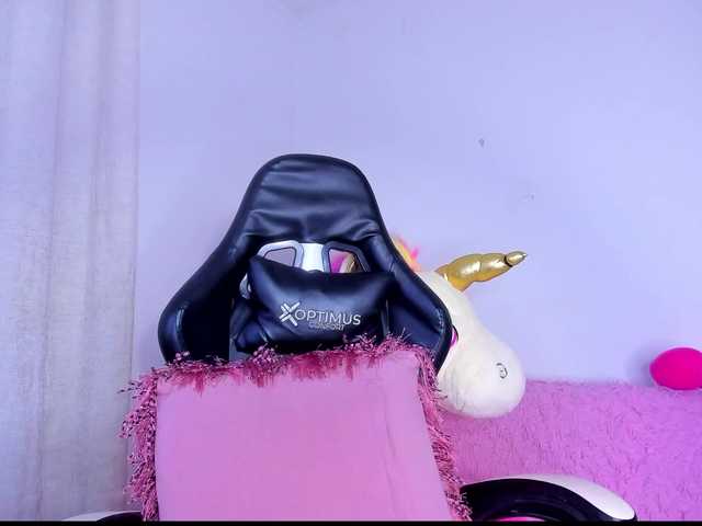 MiaaLove6969's BongaCams show and profile