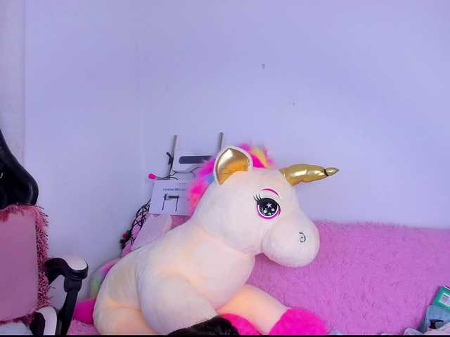 MiaaLove6969's BongaCams show and profile