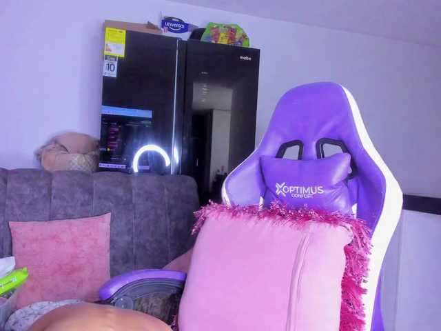 MiaaLove6969's BongaCams show and profile