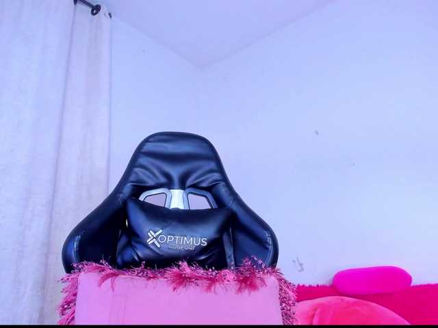 MiaaLove6969's BongaCams show and profile
