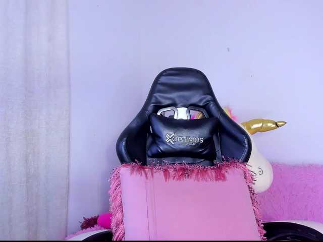 MiaaLove6969's BongaCams show and profile