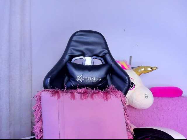 MiaaLove6969's BongaCams show and profile