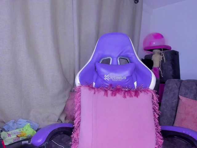 MiaaLove6969's BongaCams show and profile