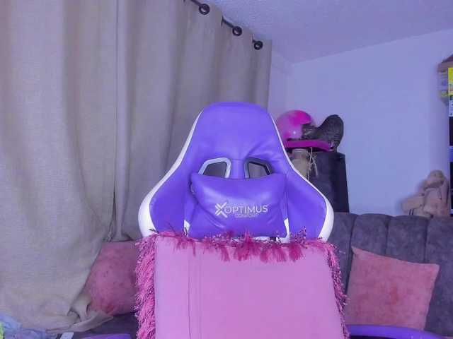 MiaaLove6969's BongaCams show and profile