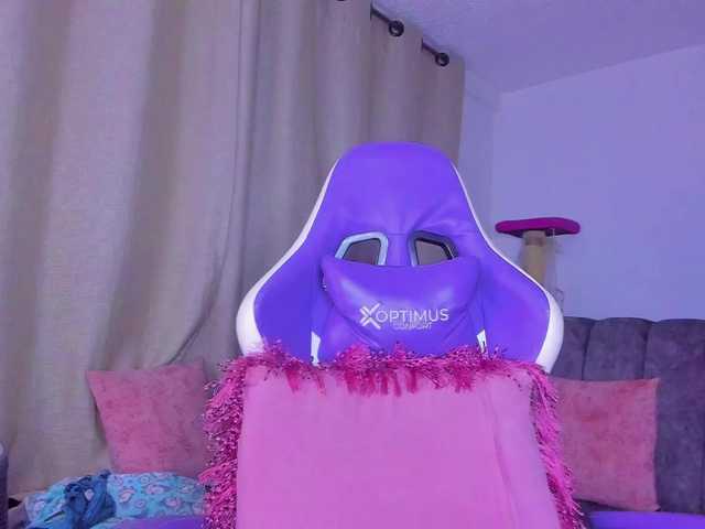 MiaaLove6969's BongaCams show and profile