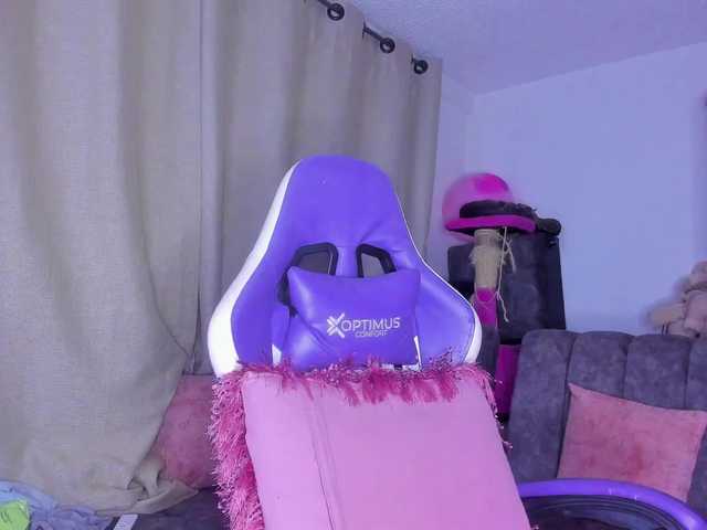 MiaaLove6969's BongaCams show and profile