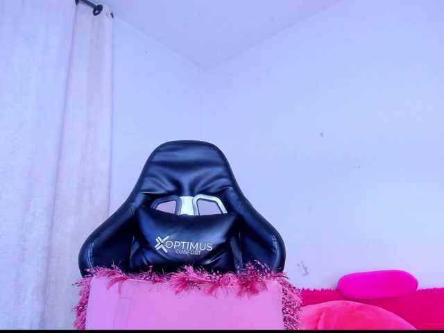 MiaaLove6969's BongaCams show and profile