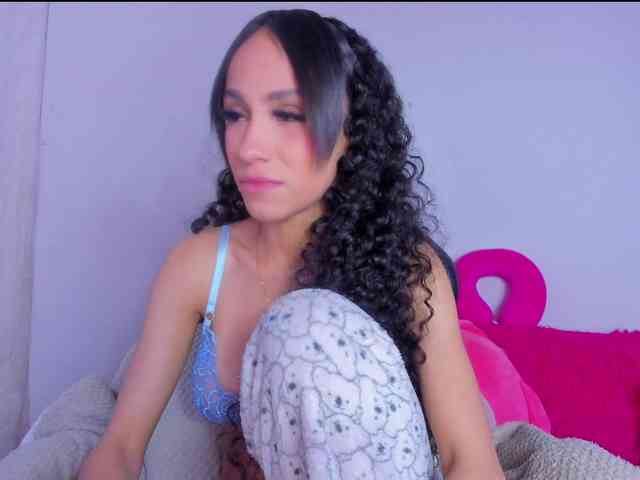 MiaaLove6969 webcam
