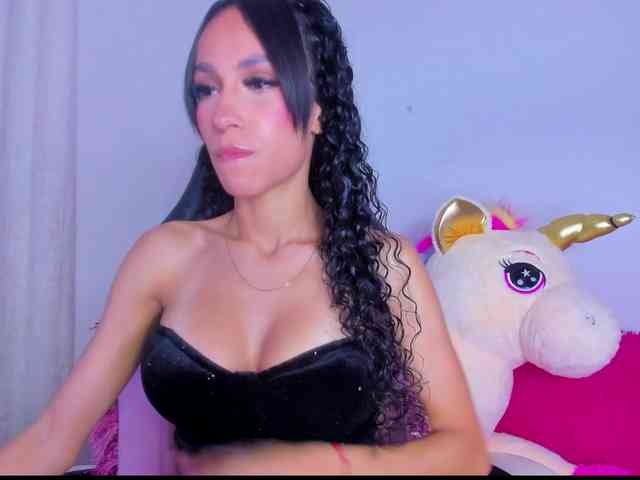 MiaaLove6969 webcam