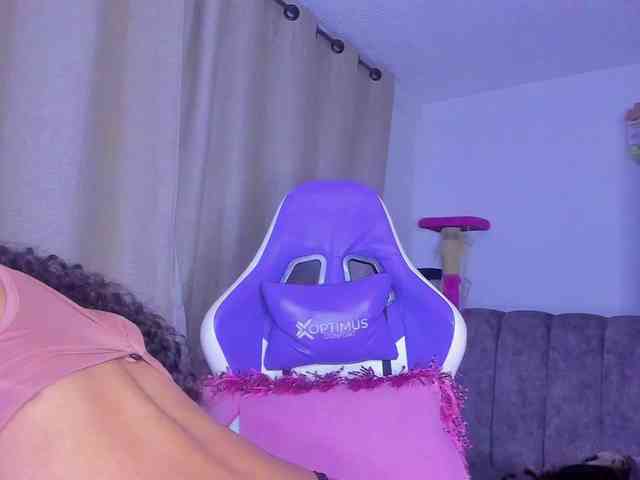 MiaaLove6969 webcam