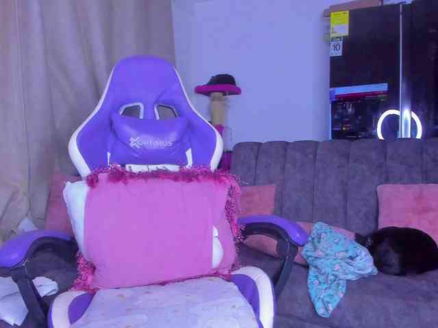 MiaaLove6969 webcam
