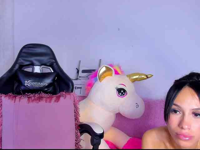 MiaaLove6969 webcam