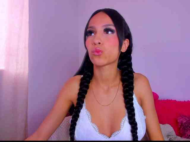 MiaaLove6969 webcam
