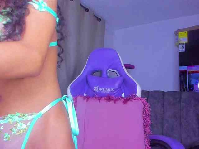 MiaaLove6969 Live Webcam on BongaCams