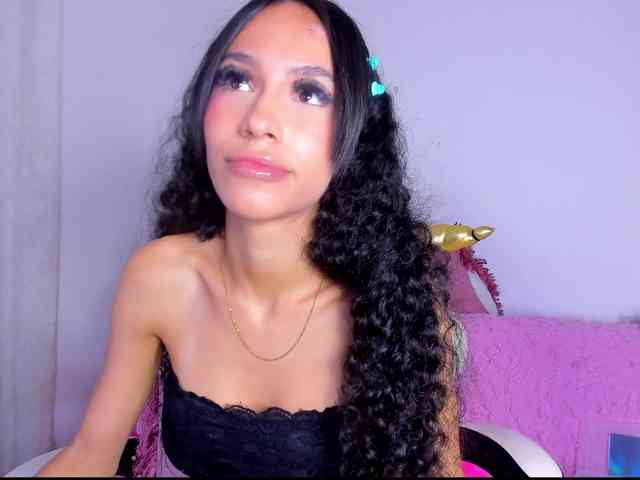 MiaaLove6969 webcam