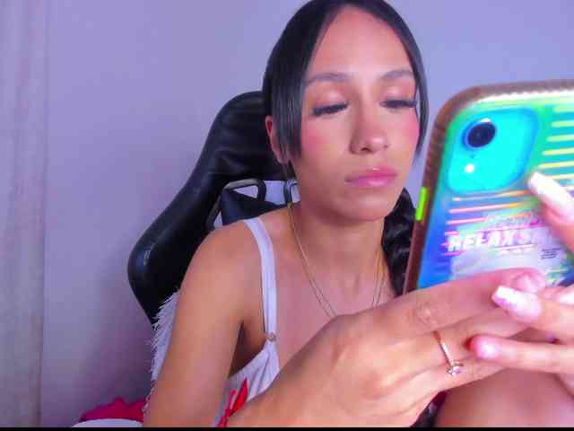 MiaaLove6969 webcam