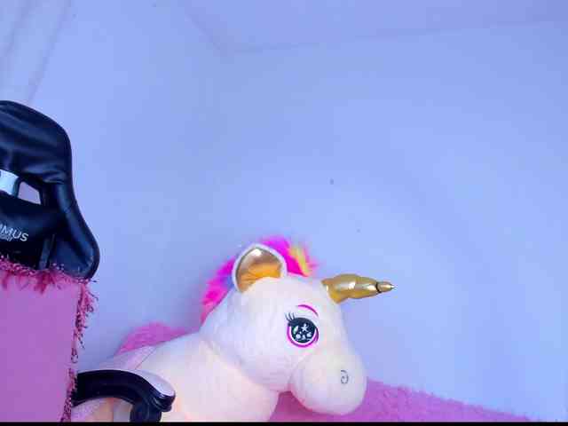 MiaaLove6969 webcam
