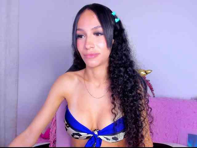 MiaaLove6969 webcam