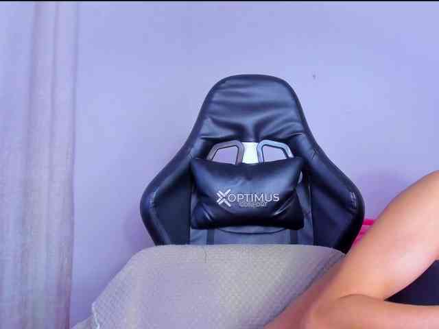 MiaaLove6969 webcam