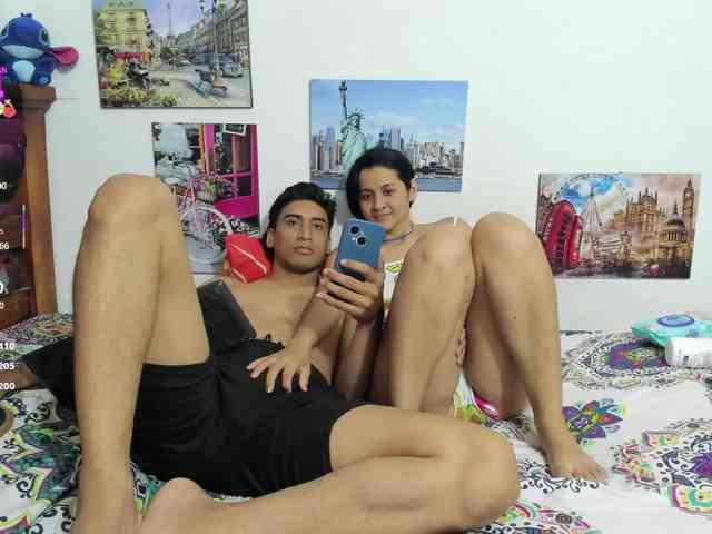 ROXANA-TONY777 webcam