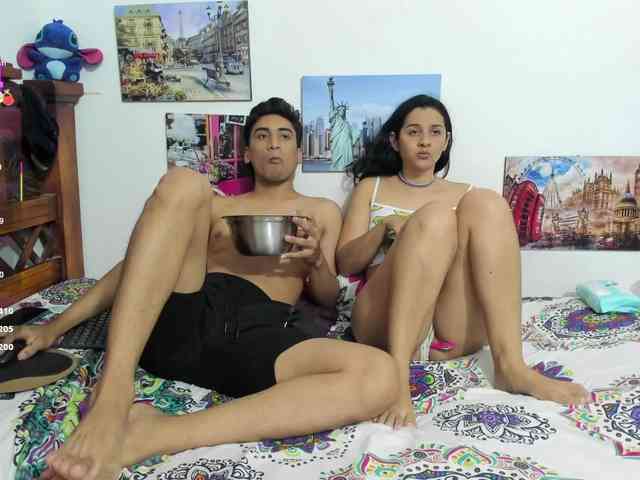 ROXANA-TONY777 webcam