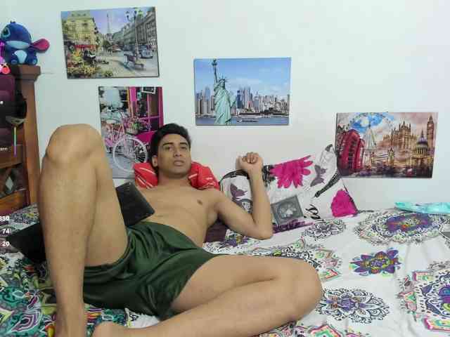 ROXANA-TONY777 webcam