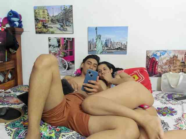 ROXANA-TONY777 webcam