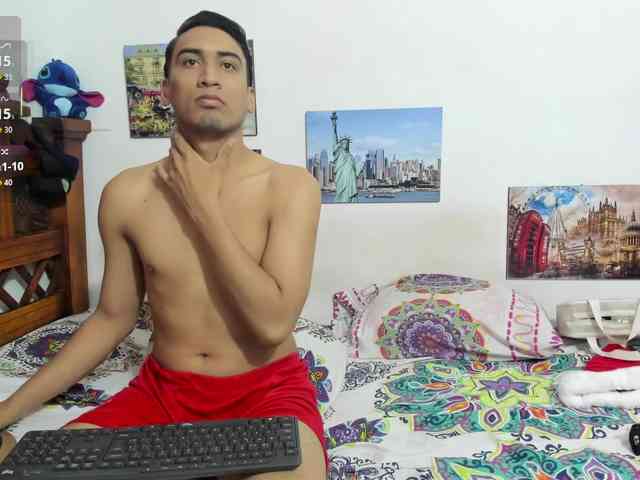 ROXANA-TONY777 webcam