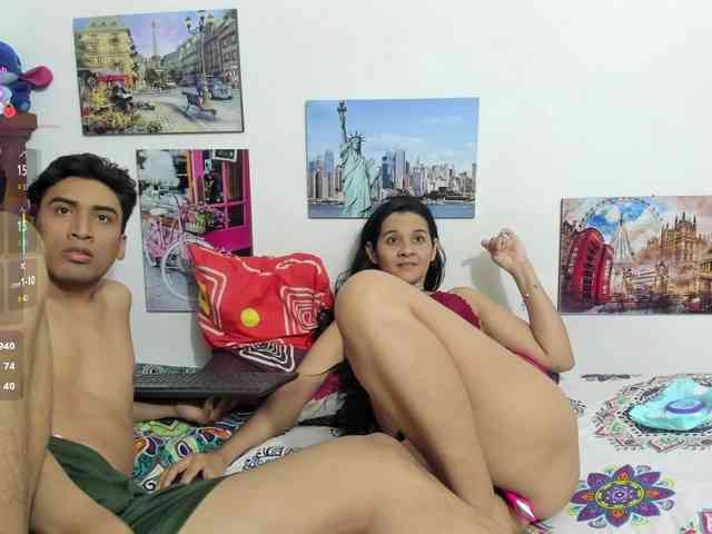 ROXANA-TONY777 webcam