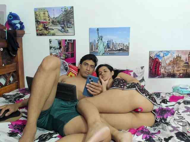 ROXANA-TONY777 webcam