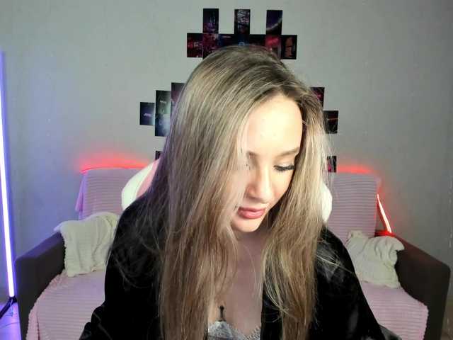 Suzie-Q69's BongaCams show and profile