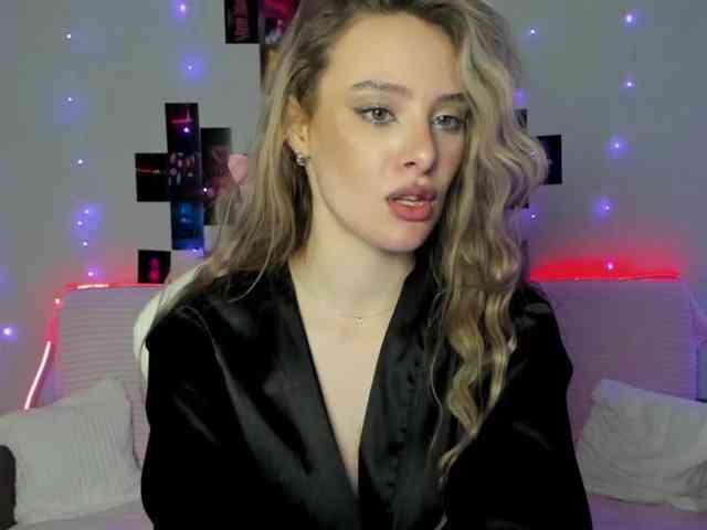 Suzie-Q69 webcam