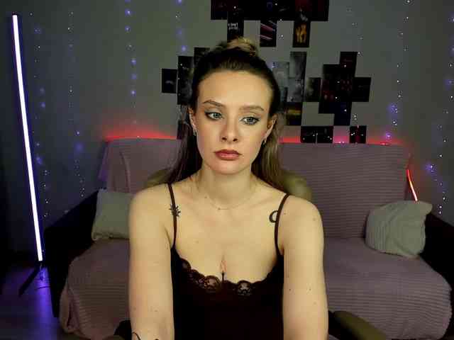 Suzie-Q69 webcam