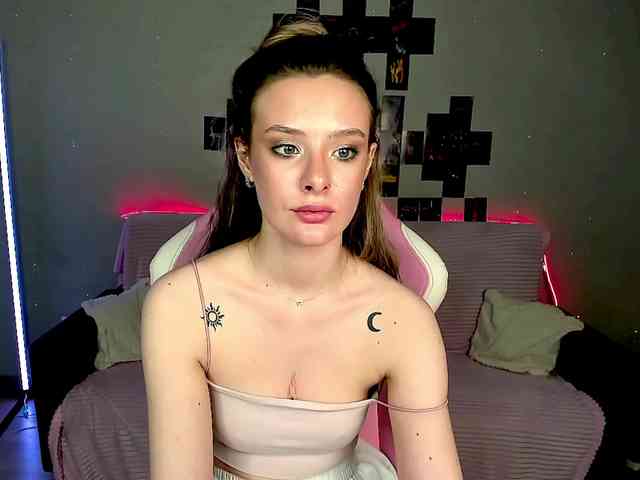 Suzie-Q69 webcam