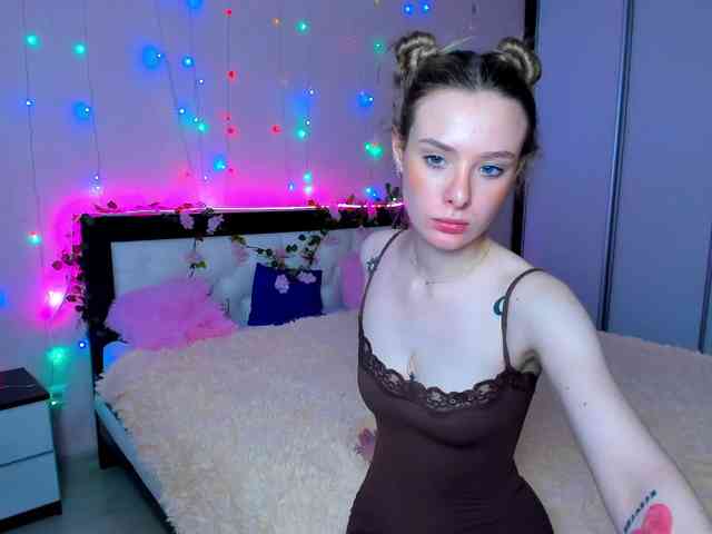 Suzie-Q69 webcam