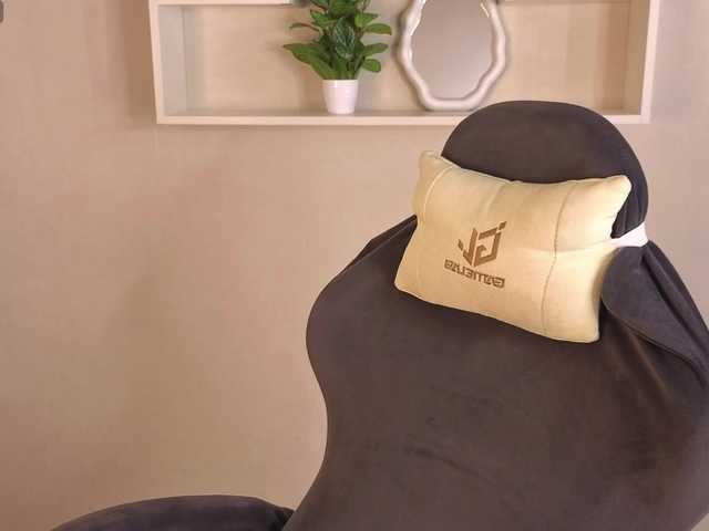 JennieHunter's BongaCams show and profile