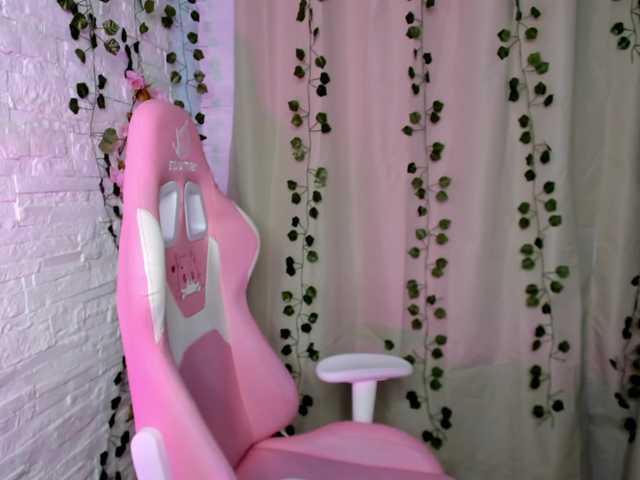 SteshaRay's BongaCams show and profile