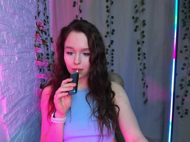 SteshaRay's BongaCams show and profile