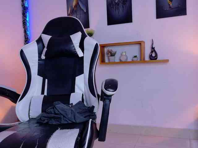 sofia-arango1107 webcam