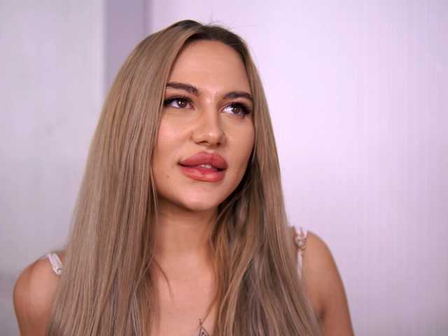 ChloeGracee's BongaCams show and profile